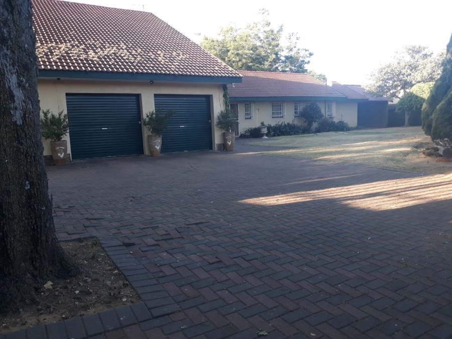 5 Bedroom Property for Sale in Sasolburg Free State